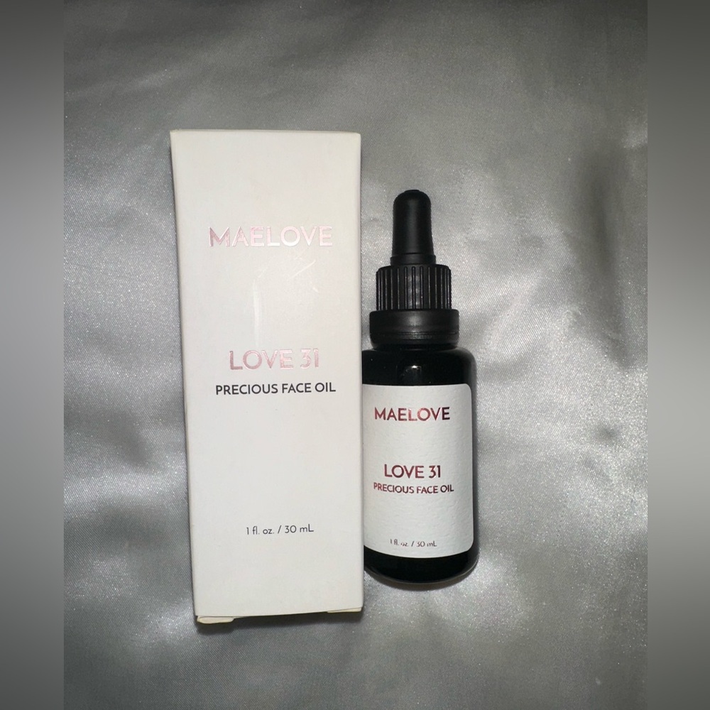 Maelove LOVE 31 BOTANICAL FACIAL OIL. Never used or opened! Final price.
